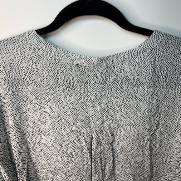 Grand & Greene Blk & Wht V Neck Button Detail Long Sleeve Printed Crepe Top XL - Picture 13 of 15